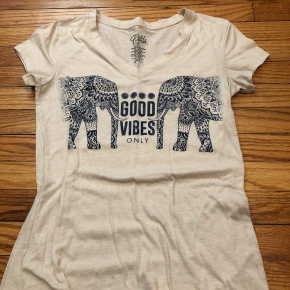 T-shirt - Picture 1 of 2